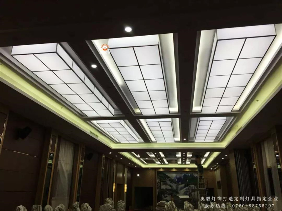 304am永利集团
工程案例 | 中山市小榄恒逸酒店项目定制灯具