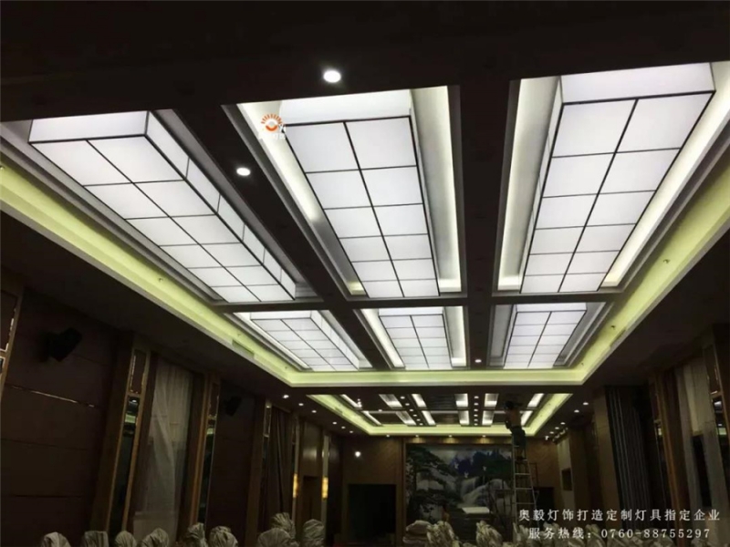 304am永利集团
工程案例 | 中山市小榄恒逸酒店项目定制灯具